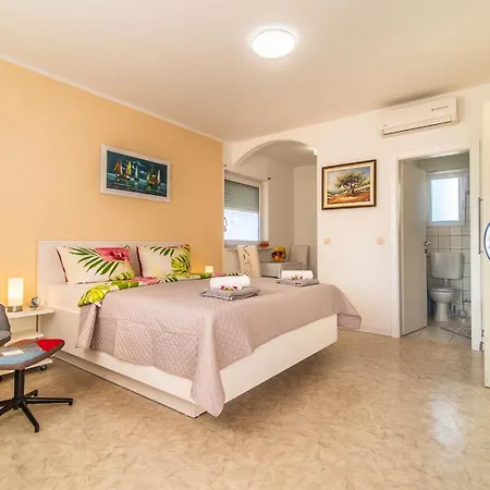 Guest house Delphin *